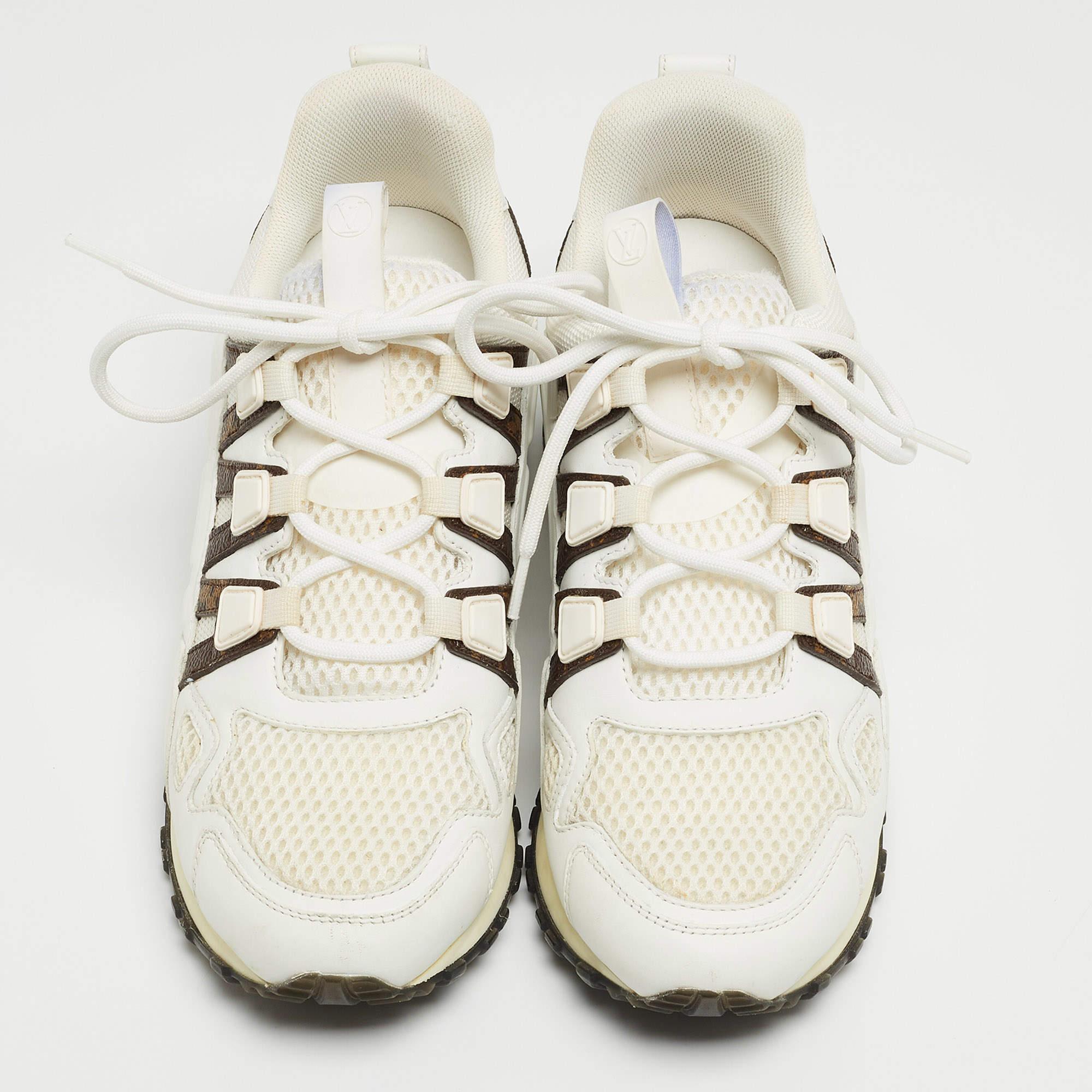 Louis Vuitton White Leather and Mesh Run Away Sneakers Size 35.5 In New Condition For Sale In Dubai, Al Qouz 2