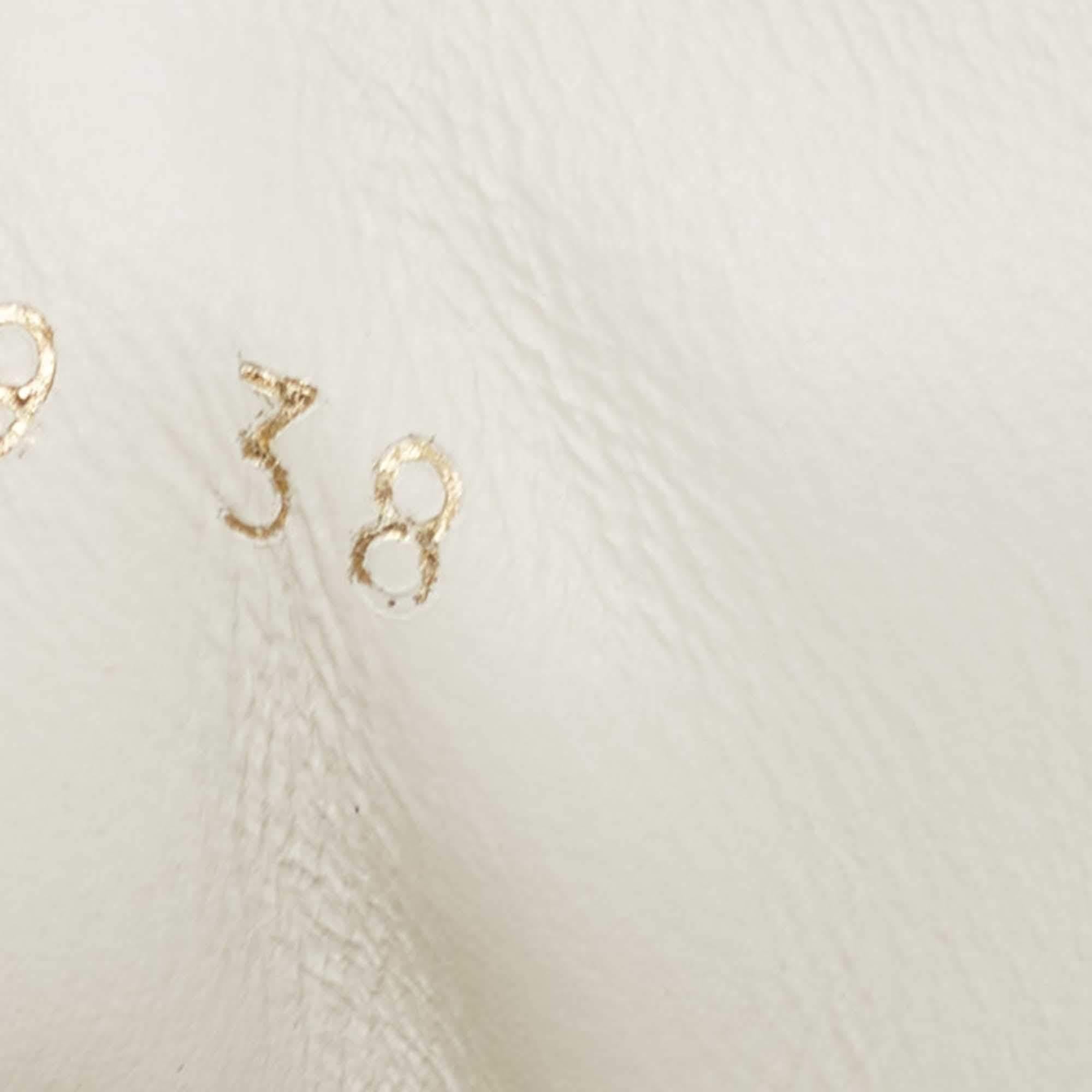 Louis Vuitton Weiße Run Away Turnschuhe aus Leder und Monogramm aus Segeltuch mit Laufsteg-Monogramm Größe 38 im Angebot 4