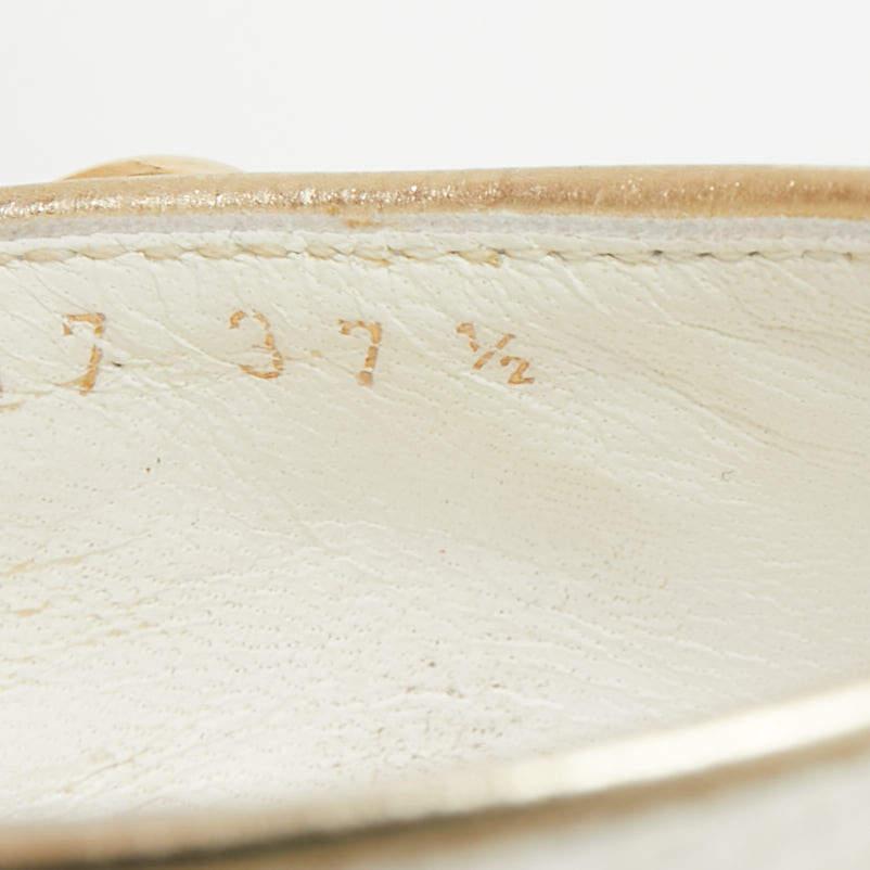 Louis Vuitton White Leather and Monogram Canvas Slide Sandals Size 37.5 In Good Condition In Dubai, Al Qouz 2