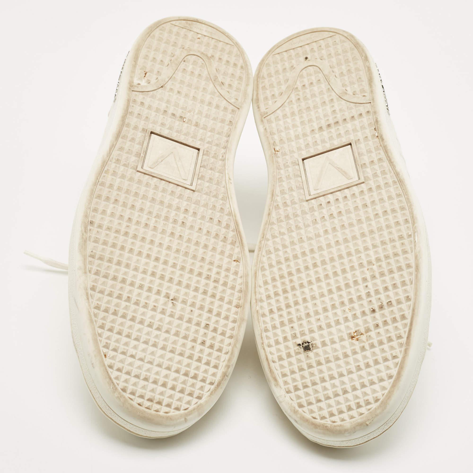 Louis Vuitton White Leather Croc Embossed Leather Frontrow Low Top Sneakers Size For Sale 2