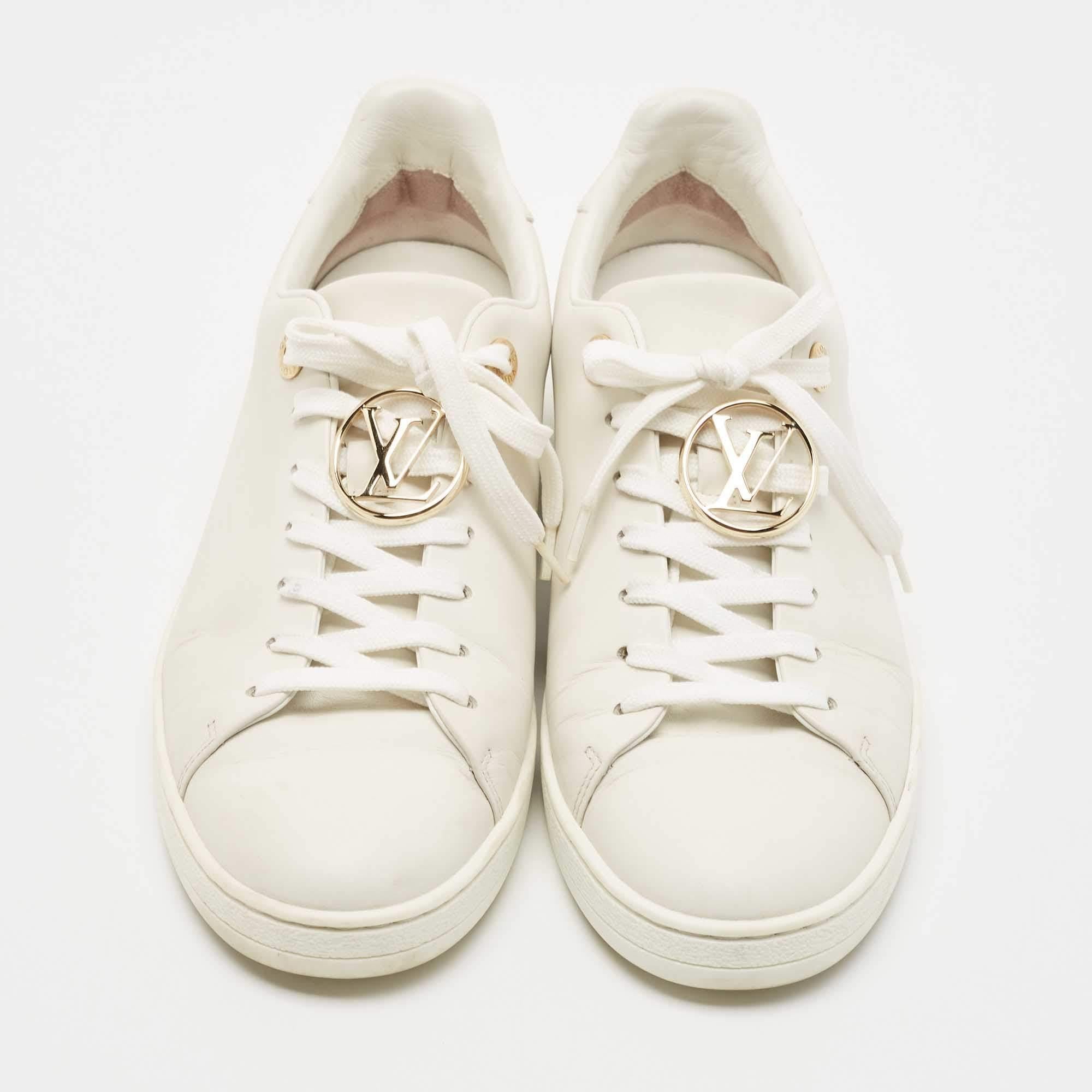 Add a statement appeal to your outfit with these sneakers. Made from premium materials, they feature lace-up vamps and relaxing footbeds. The rubber sole of this pair aims to provide you with everyday ease.

Includes: Original Dustbag, Original Box,