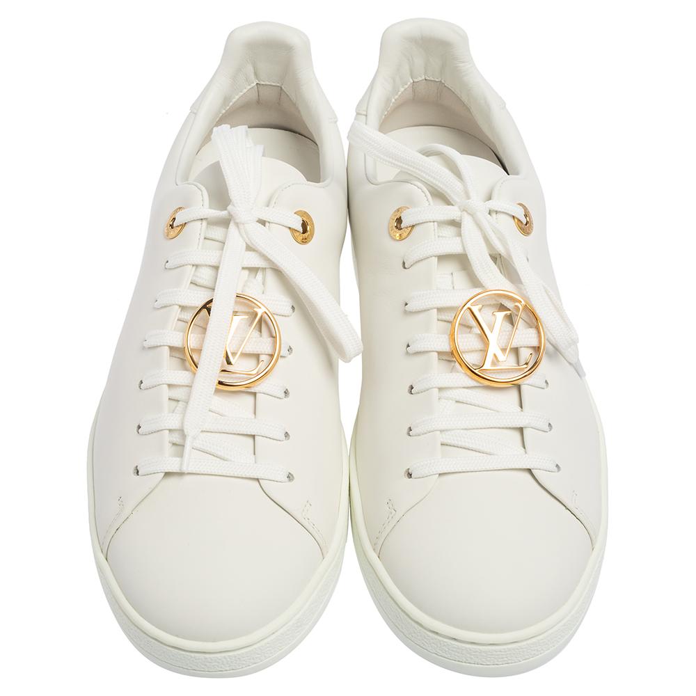 Louis Vuitton White Leather Frontrow Metal Logo Lace Up Sneakers Size 39 In New Condition In Dubai, Al Qouz 2