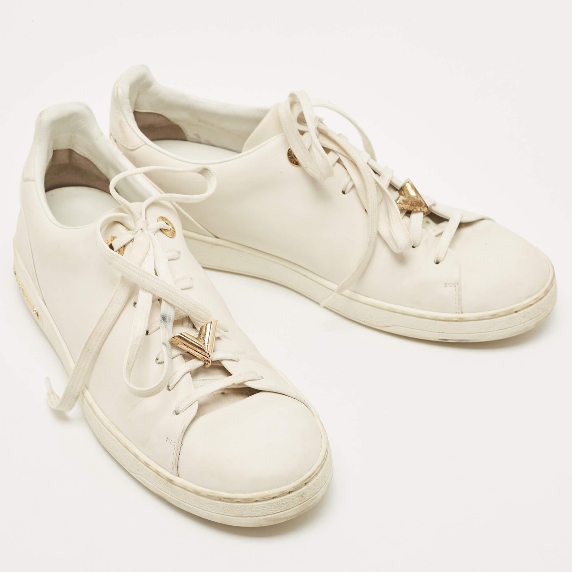 Louis Vuitton White Leather Frontrow Sneakers Size 38 In Good Condition In Dubai, Al Qouz 2