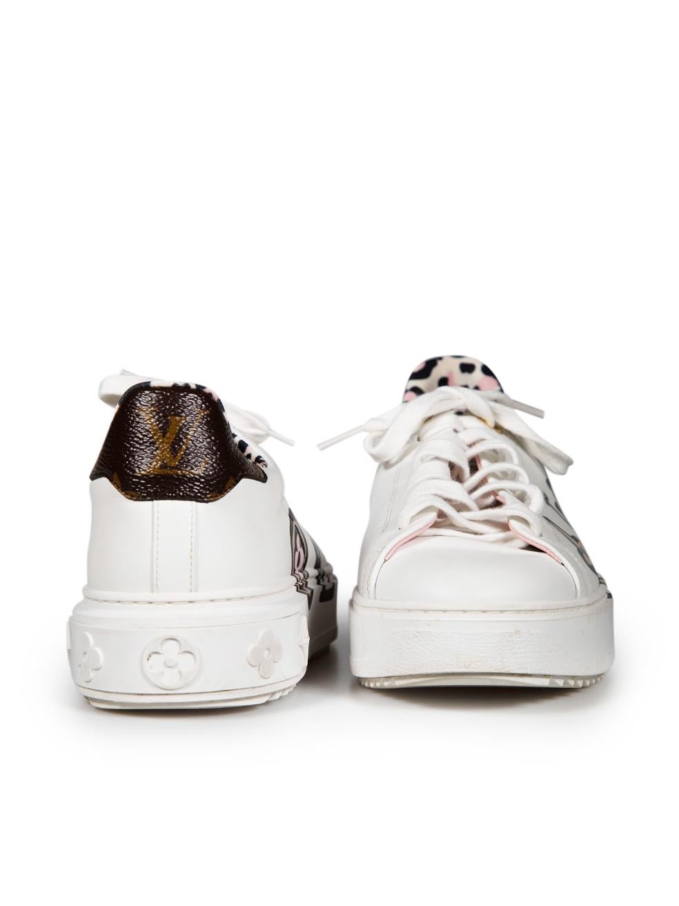 Louis Vuitton White Leather Graffiti Logo Trainers Size IT 39 In Good Condition In London, GB
