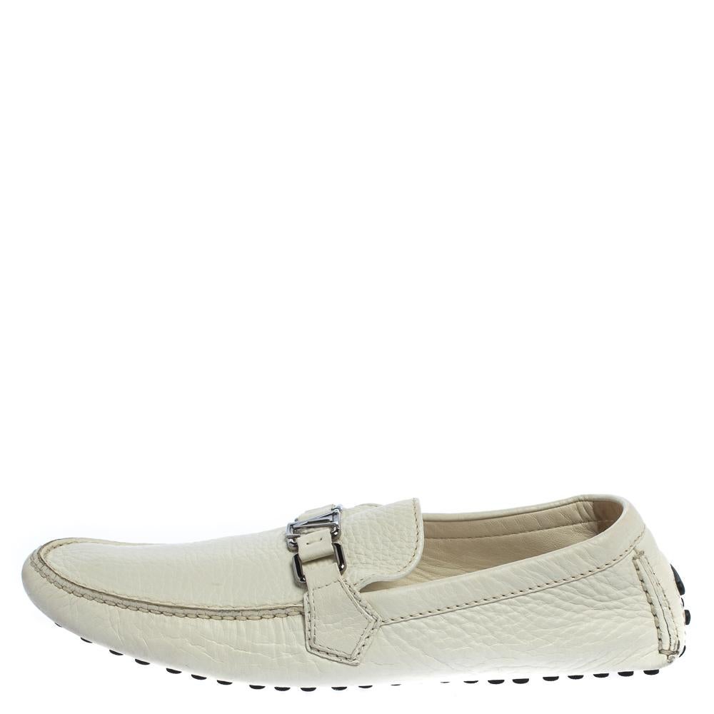 Loafers like these ones from Louis Vuitton are worth every penny because they epitomize both comfort and style. Crafted from leather, the Hockenheim loafers carry neat stitch detailing and the signature LV on the uppers. Complete with leather