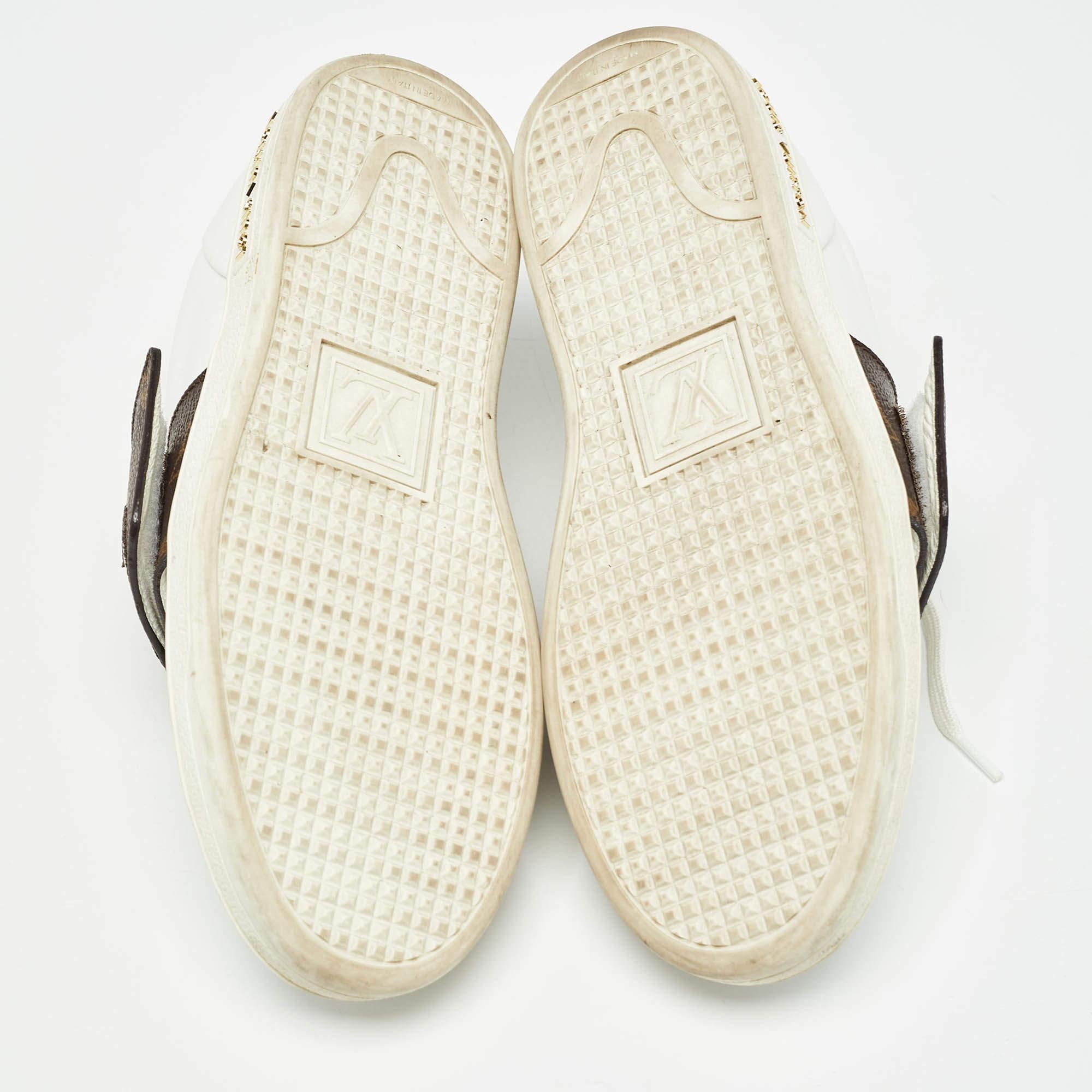 Baskets basses Louis Vuitton en cuir blanc et toile enduite monogrammée, taille 35,5 en vente 1
