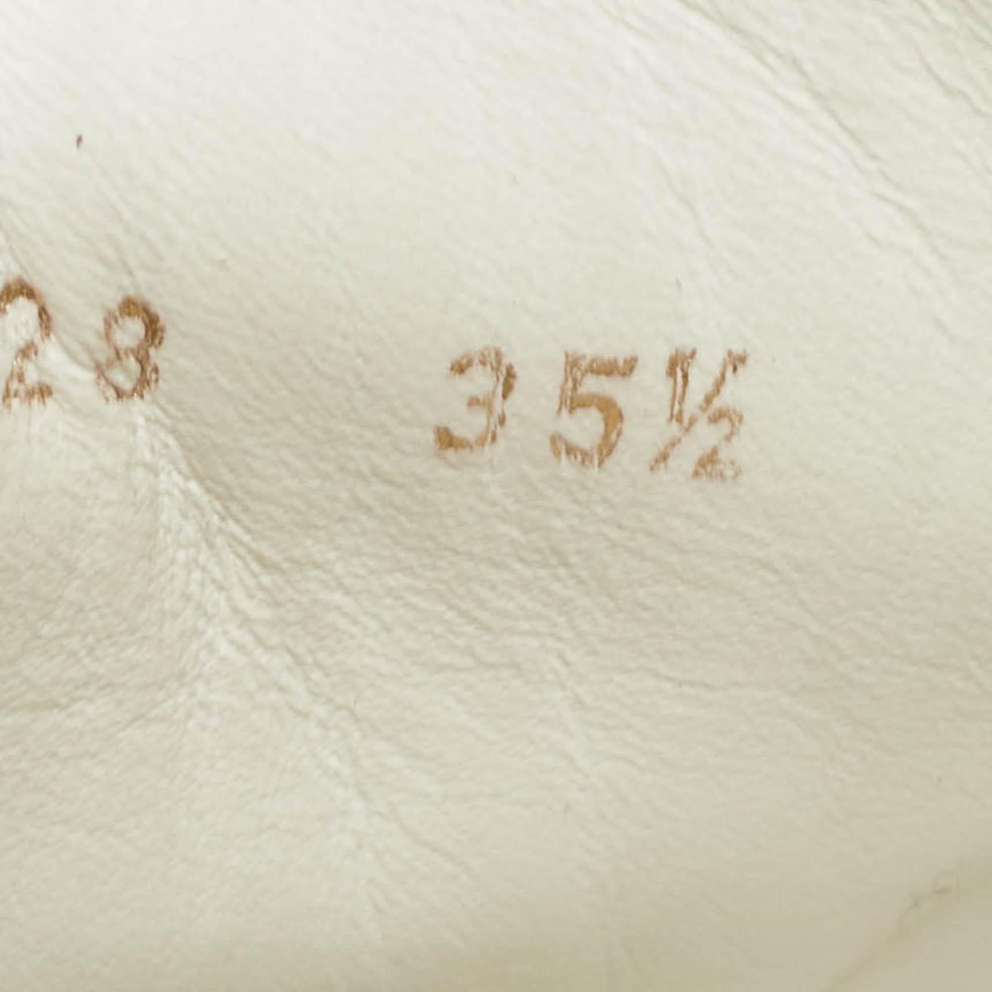Baskets basses Louis Vuitton en cuir blanc et toile enduite monogrammée, taille 35,5 en vente 3