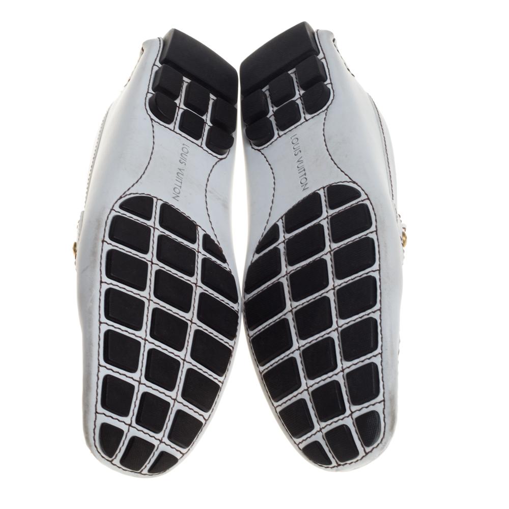 Louis Vuitton White Leather Monte Carlo Loafers Size 42 In Good Condition In Dubai, Al Qouz 2