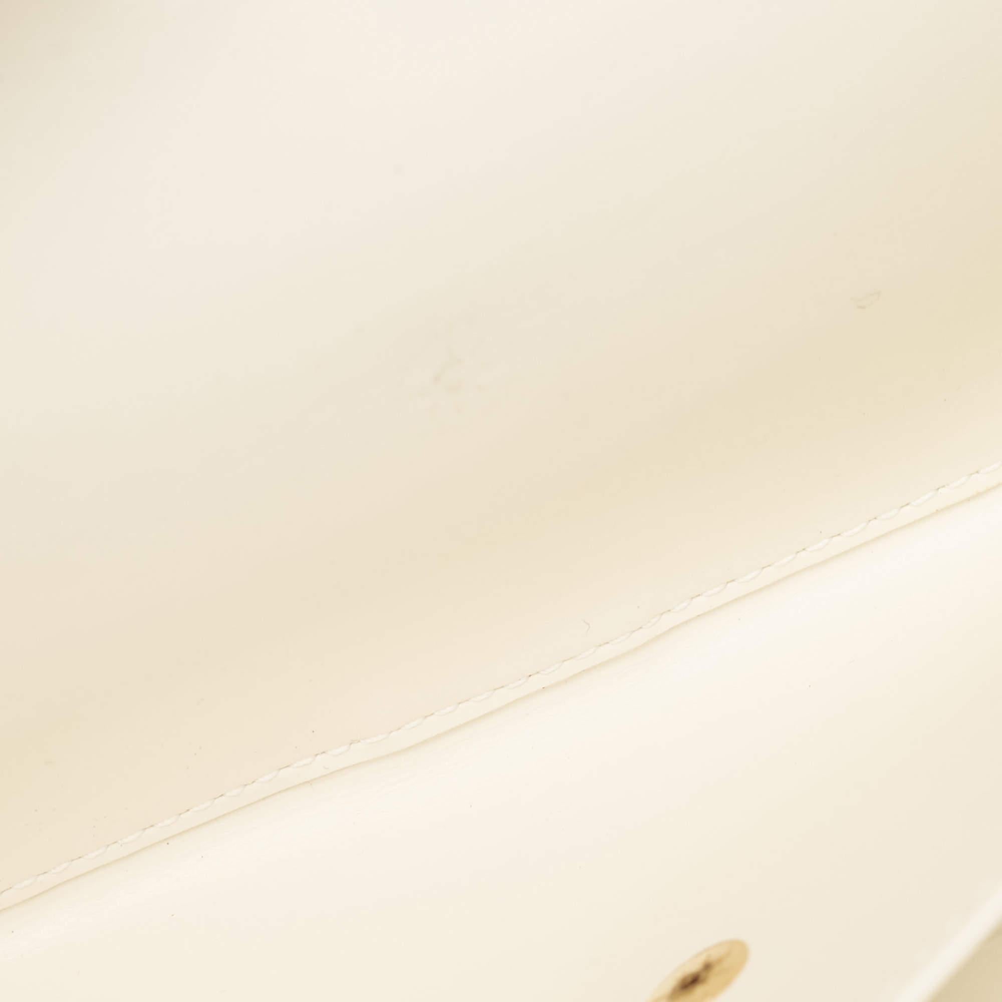 Louis Vuitton White Leather Porte Tresor International Trifold Wallet For Sale 3