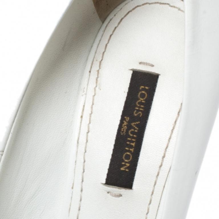 Louis Vuitton - Pumps a punta in pelle bianca Urban Twist - misura 37,5 In condizioni discrete in vendita a Dubai, Al Qouz 2