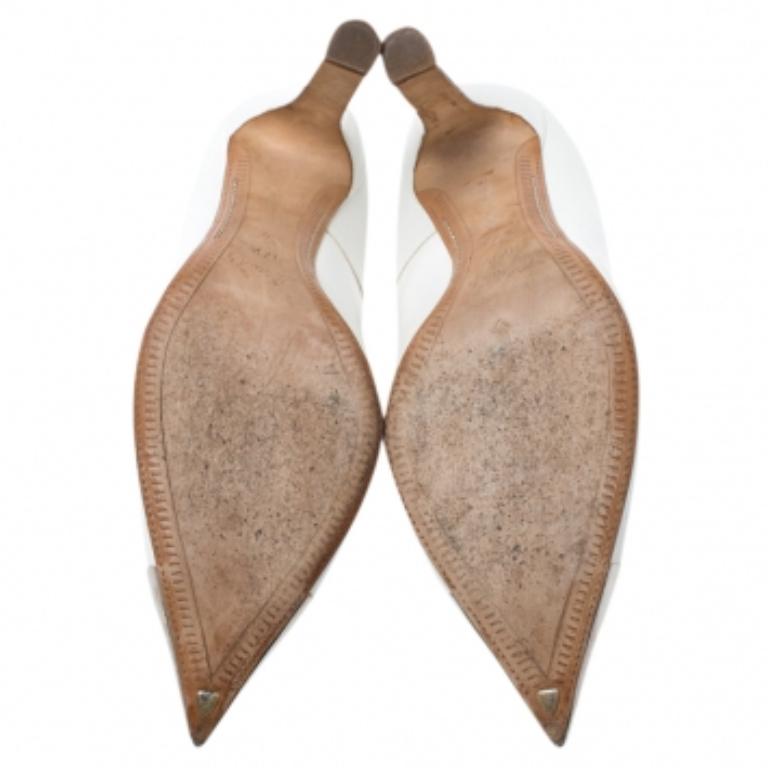 Louis Vuitton - Pumps a punta in pelle bianca Urban Twist - misura 37,5 in vendita 2