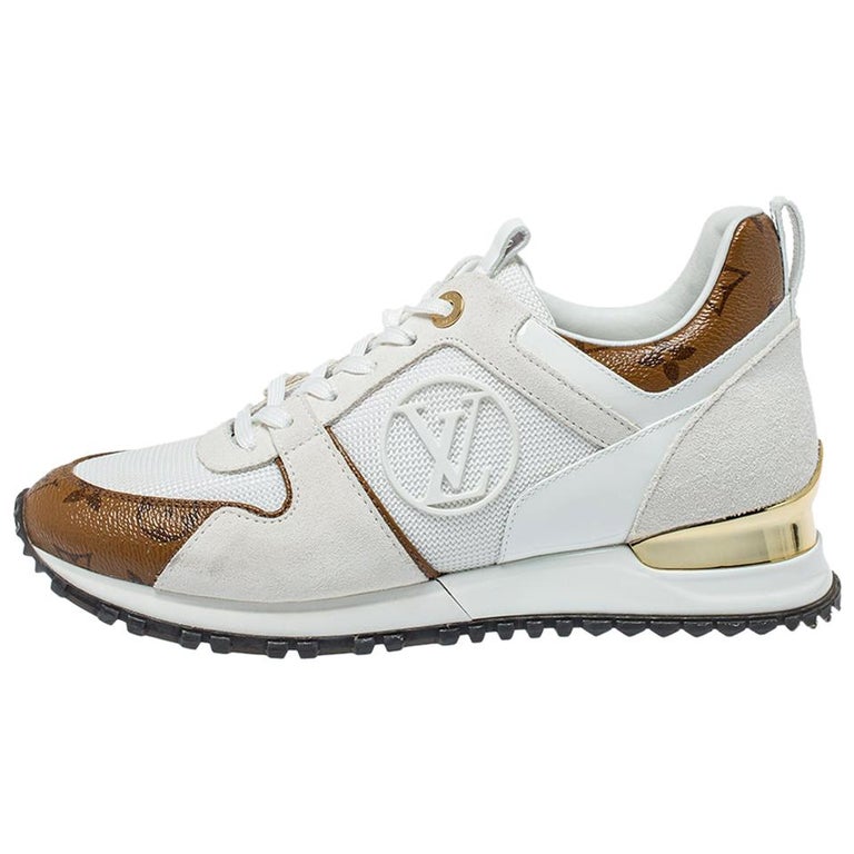 Louis Vuitton Run Away Sneaker White. Size 06.5