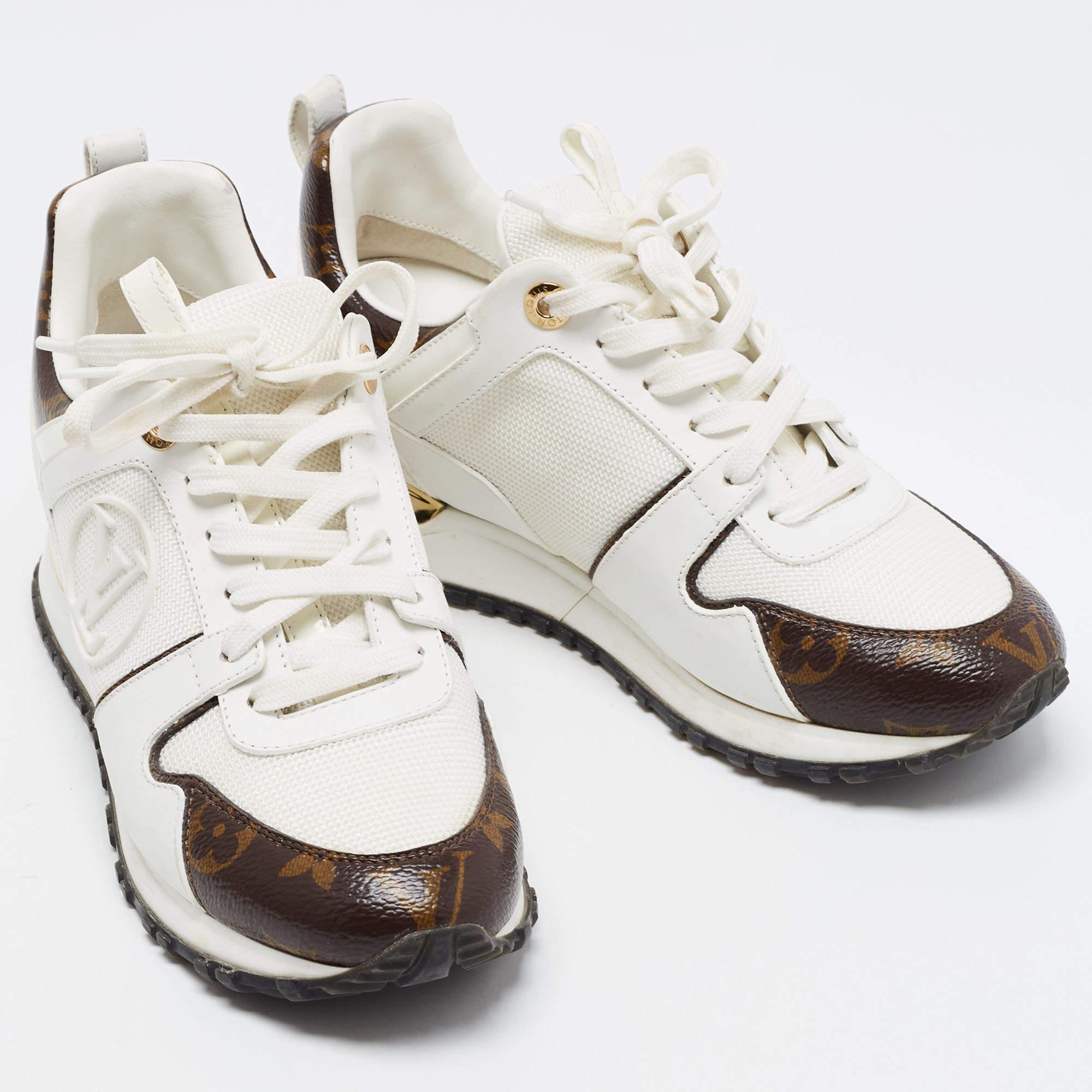 Louis Vuitton White Mesh, Leather and Monogram Canvas Run Away Sneakers Size 36 In Excellent Condition For Sale In Dubai, Al Qouz 2