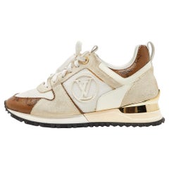 Weiße Laufsteg-Sneakers aus Mesh, Leder und Monogramm aus Segeltuch von Louis Vuitton, Größe 36