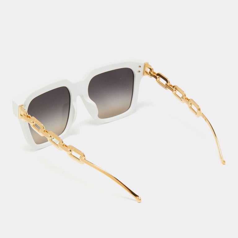 Louis Vuitton White Oversized Cat-Eye Sunglasses Louis Vuitton White Sunglasses for Women on Sale up to 90  main image 3