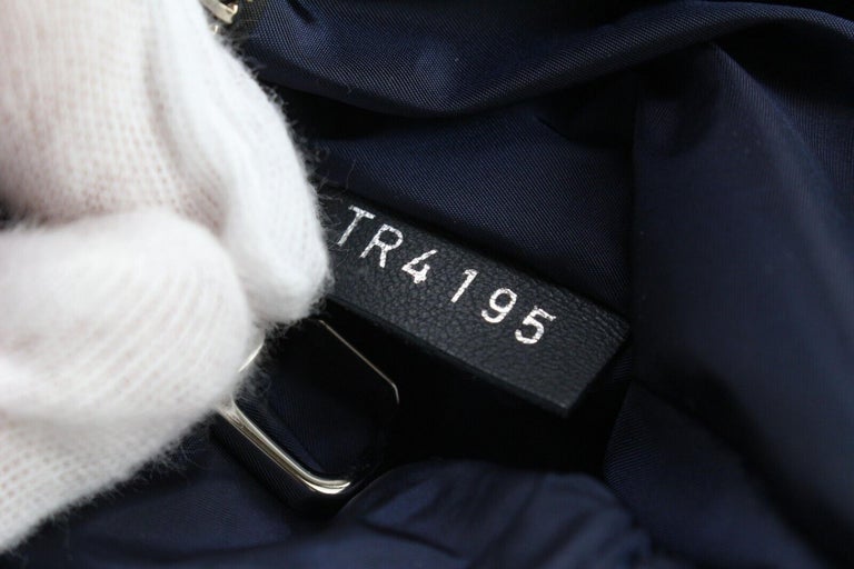 Louis Vuitton White Monogram Antarctica Ultralight Backpack  display picture 1