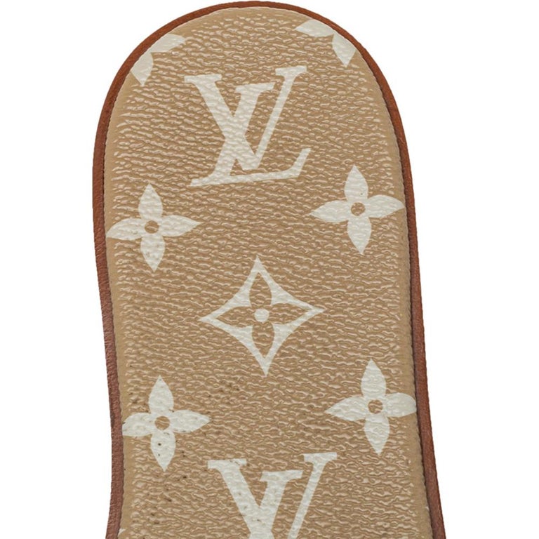 Louis Vuitton White Monogram Canvas Lock It Flat Slides Size 36.5 at 1stDibs