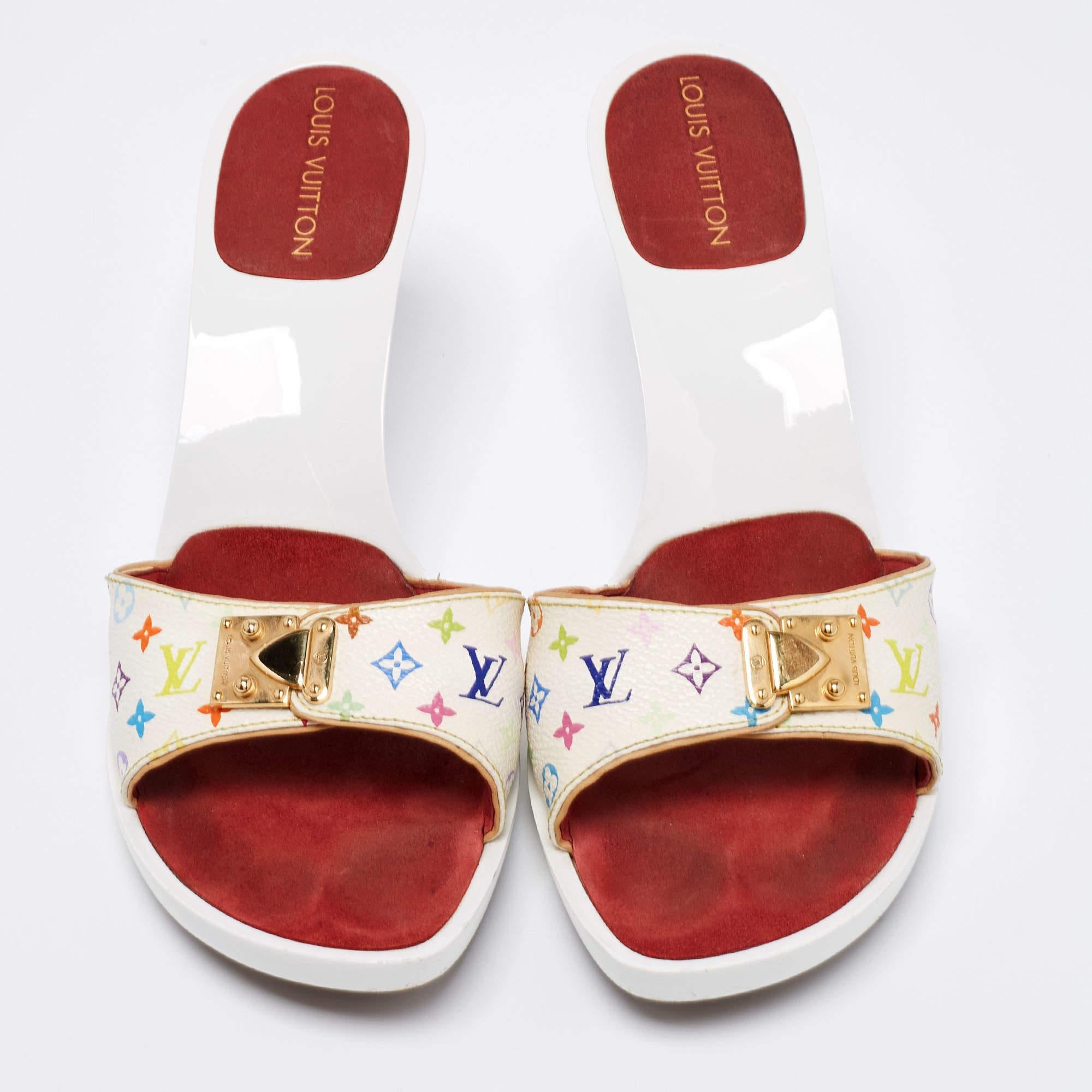 Louis Vuitton Sliders White -9 For Sale on 1stDibs