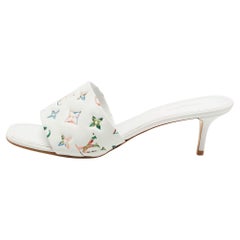 Louis Vuitton Sandali Revival in pelle bianca con monogramma in rilievo misura 41