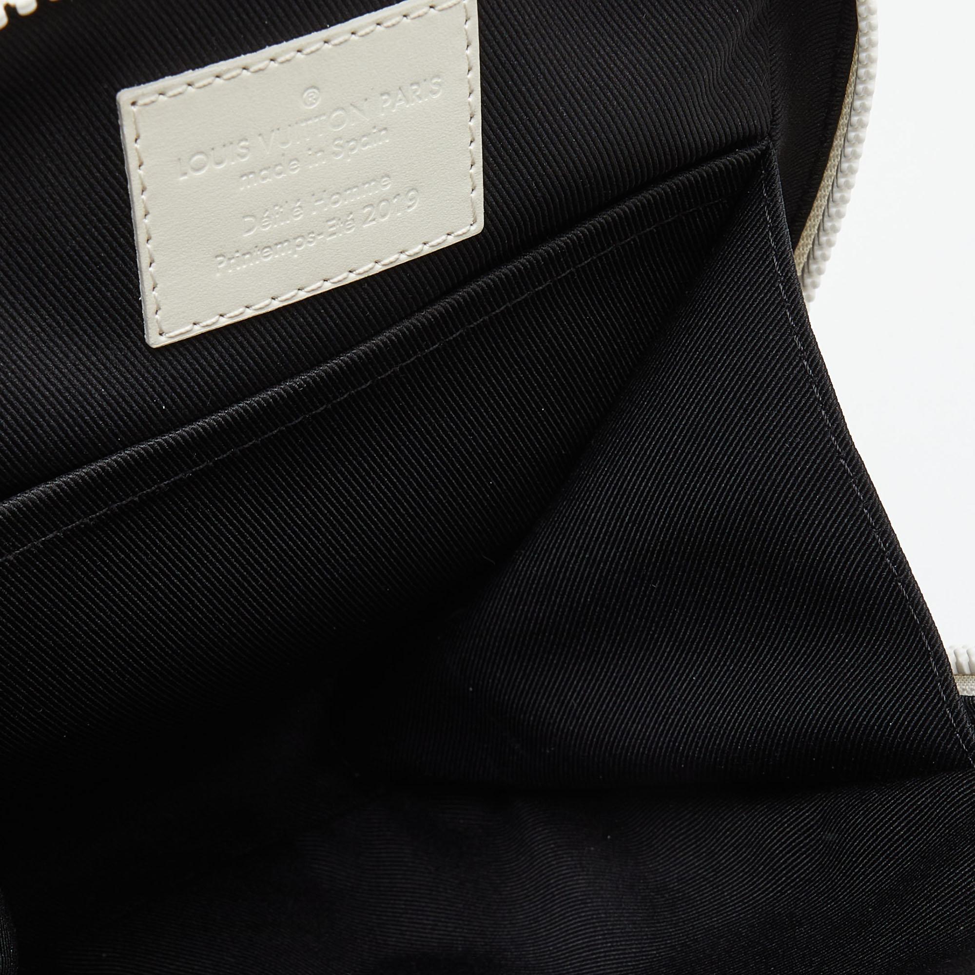 Louis Vuitton White Monogram Empreinte Utility Side Bag For Sale 5