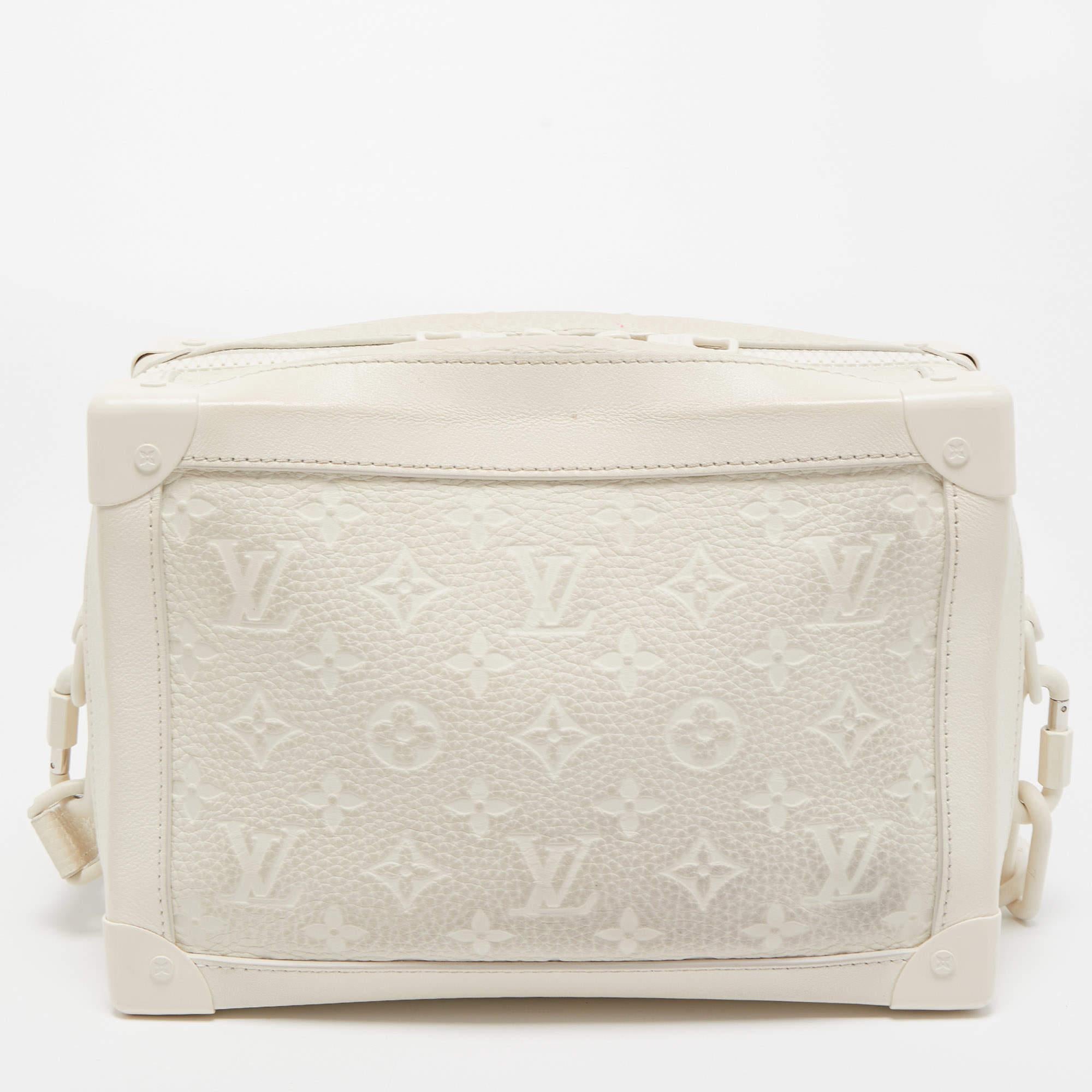 This LV Legacy Soft Trunk bag is an accessory you would go to season after season. It has been crafted using the best kind of materials to be appealing as well as durable. It's a worthy investment.

Includes: Detachable Strap
