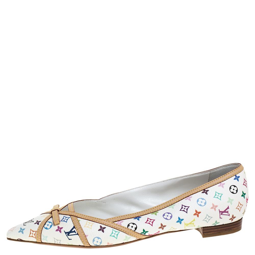 Stylish and a classic by Louis Vuitton, these flats are made from monogram multicolor canvas with bow detailing on the vamps, they feature pointed toes. The insoles are leather lined with the brand's label.

Includes:Original Dustbag
