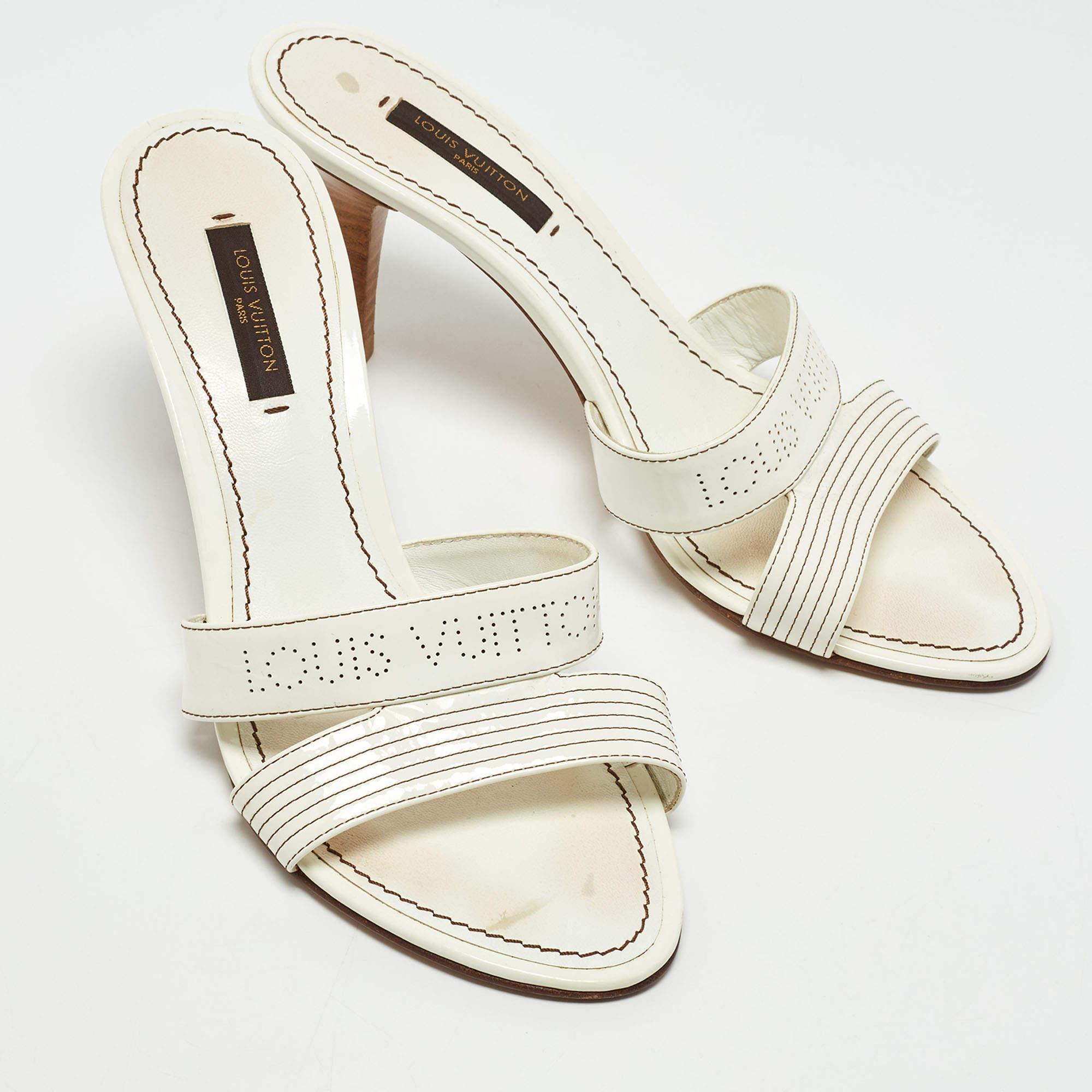 Women's Louis Vuitton White Patent Leather Slide Sandals  For Sale