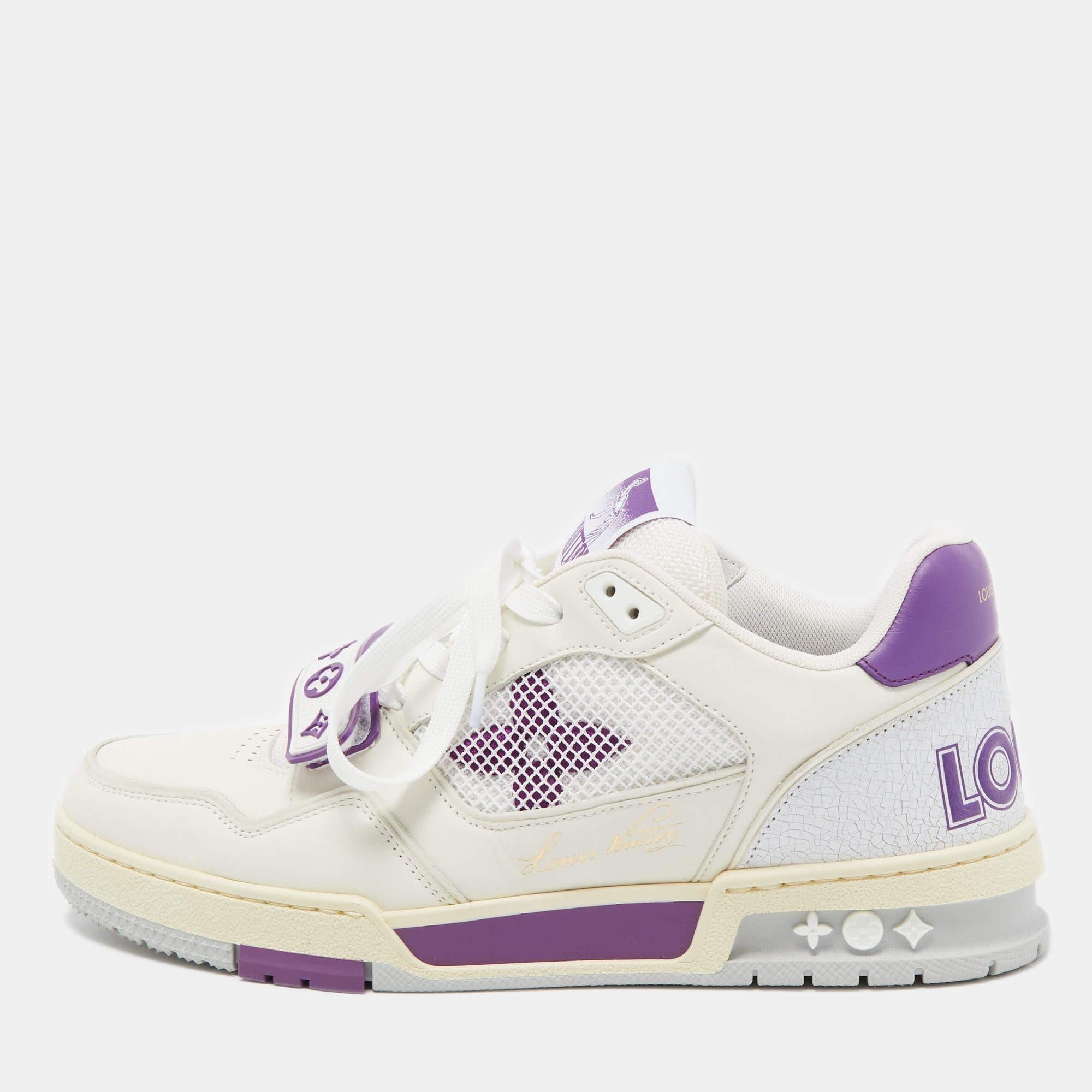 Comfort and high fashion are brought together in these fabulous sneakers from LV. They have been crafted from high-quality materials into a sturdy design. Add them to your closet and walk the streets in style!