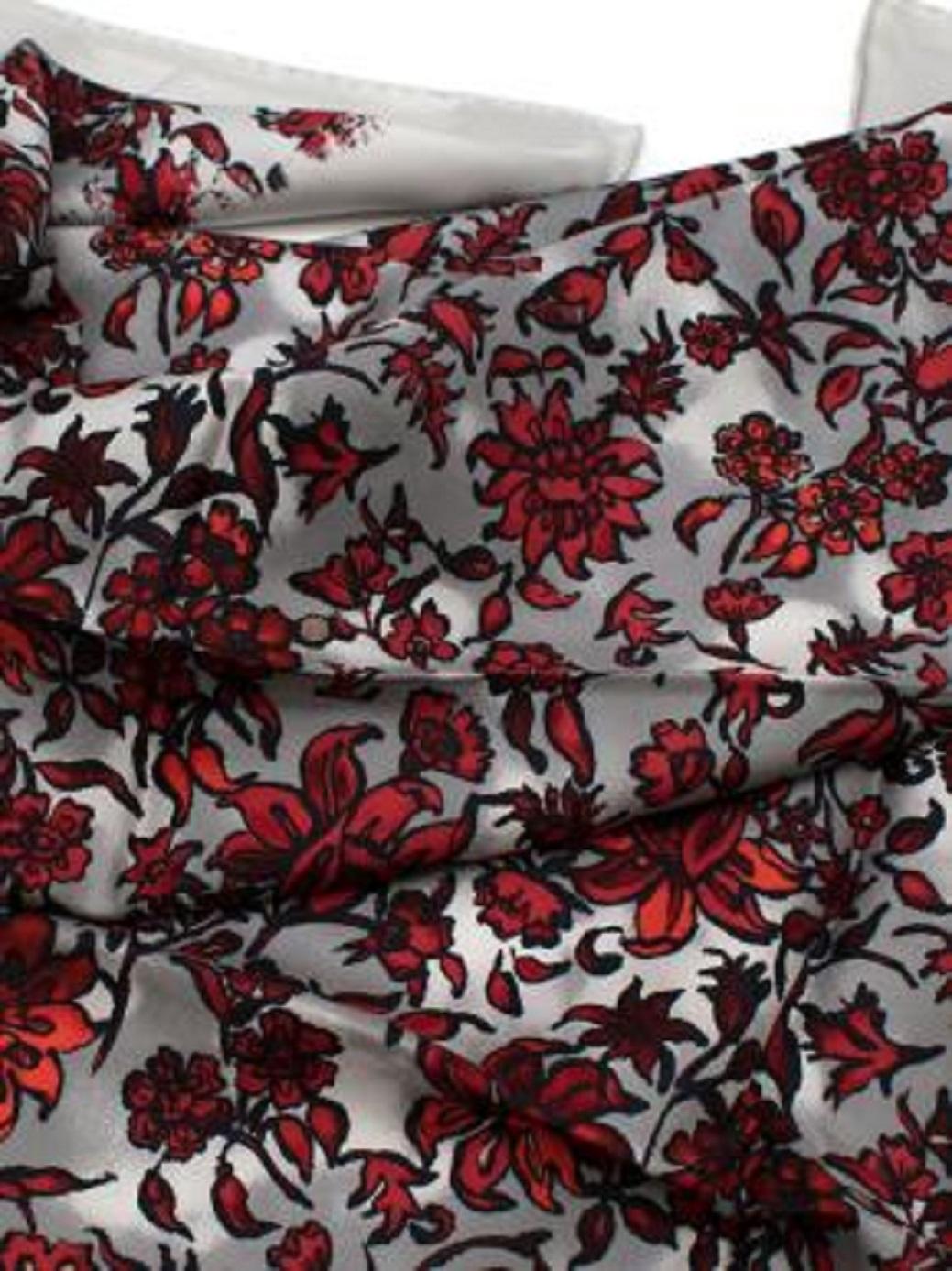 Louis Vuitton White & Red Silk Floral Print Scarf 90 For Sale 2
