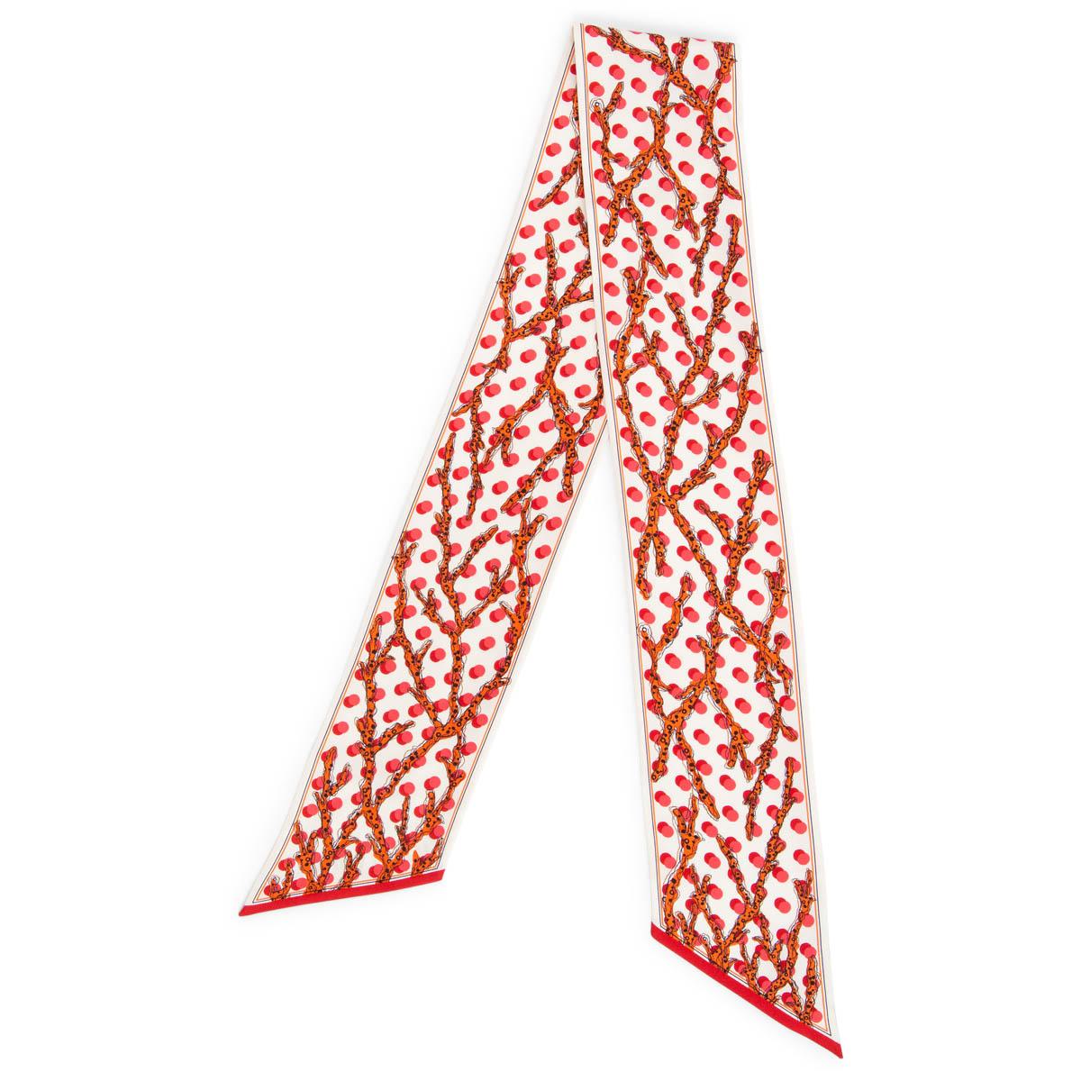 Echarpe bandeau 100% authentique Louis Vuitton Ramages Dots en soie blanc cassé, rouge, rose et orange (100%) avec impression corail. A été porté et est en excellent état. 

Mesures
Largeur	10.5cm (4.1in)
Longueur	127cm (49.5in)

Toutes nos annonces