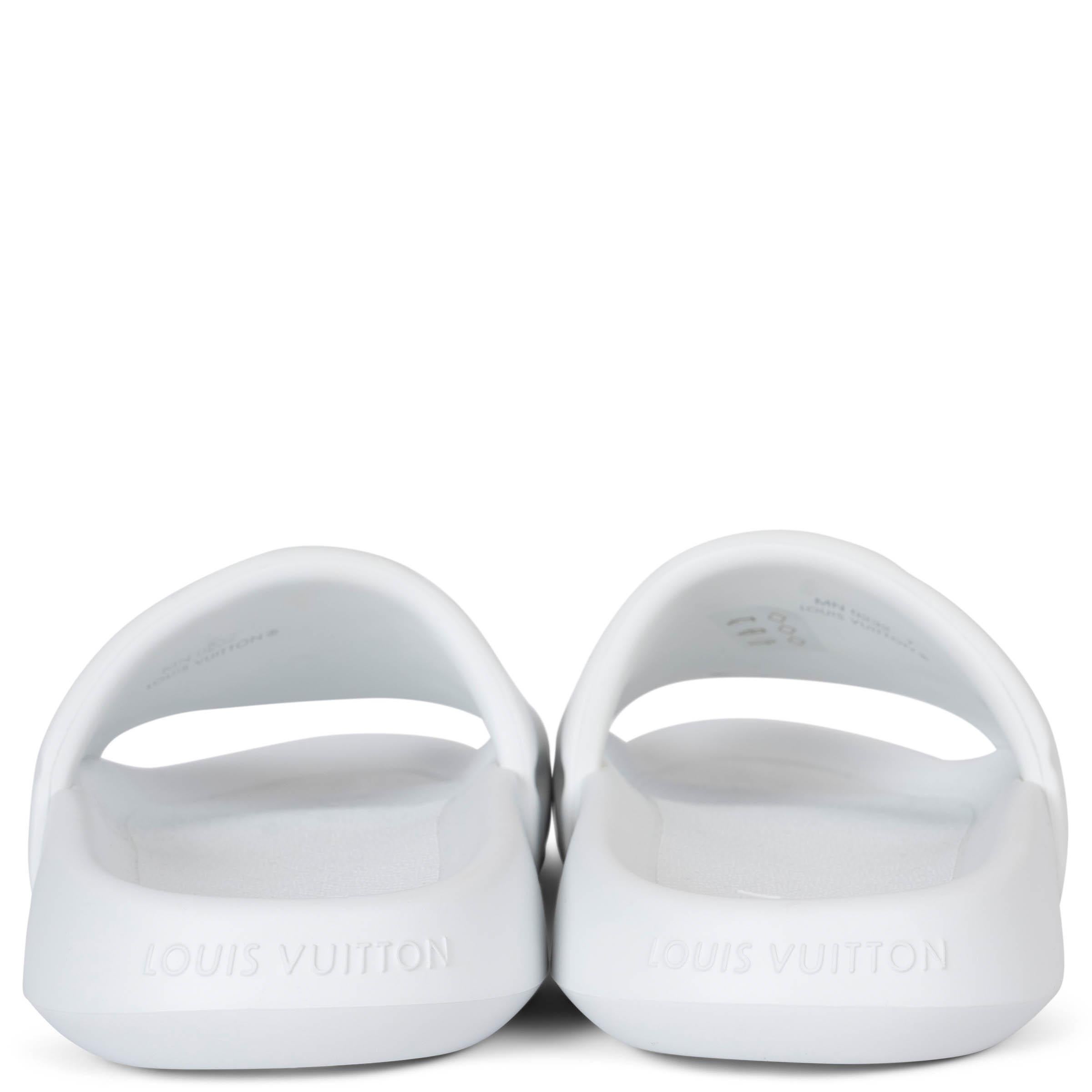 LOUIS VUITTON white rubber WATERFRONT MONOGRAM Slide Sandals Shoes 7 mens In New Condition For Sale In Zürich, CH