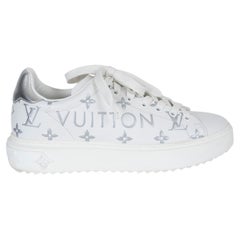 LOUIS VUITTON blanc et argent Monogram cuir TIME OUT Chaussures Baskets 38