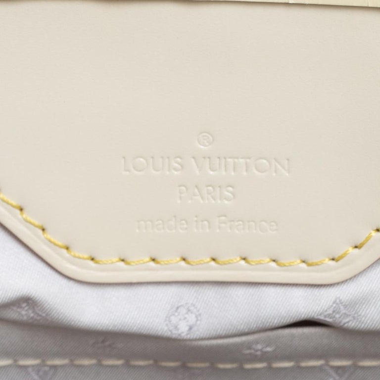 LOUIS VUITTON Suhali White Cream Leather L'Épanoui PM Purse