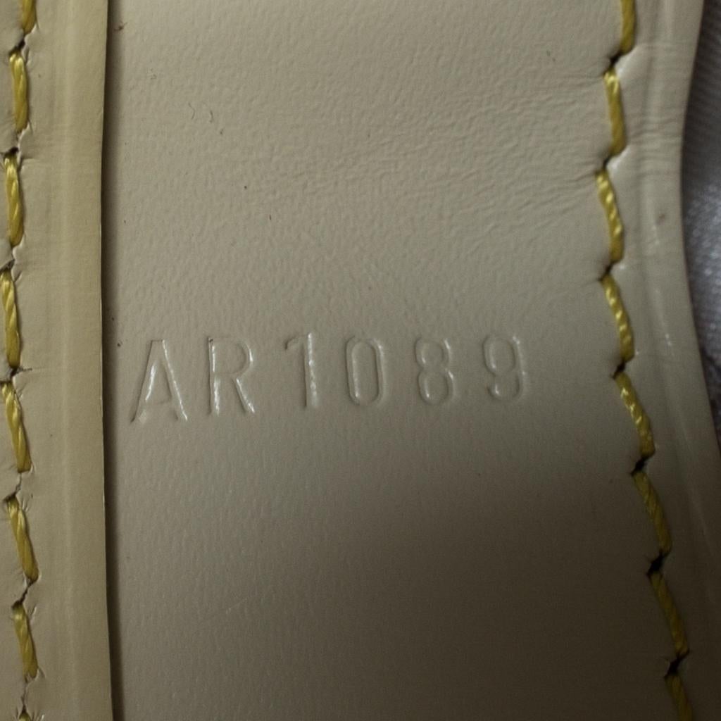 Louis Vuitton White Suhali Leather L'Essentiel PM Bag 3