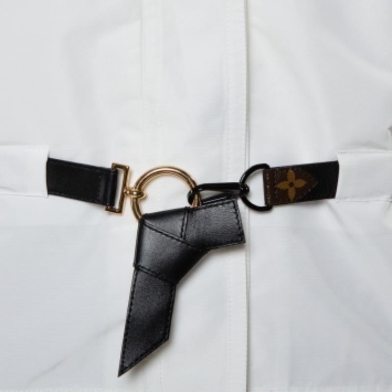 Louis Vuitton White Synthetic Logo Printed Hood Detail Belted Parka Jacket M In Good Condition For Sale In Dubai, Al Qouz 2
