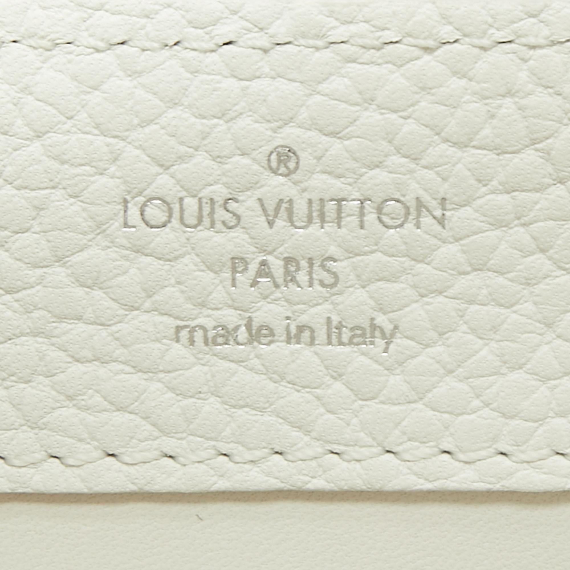Louis Vuitton White Taurillon Leather Capucines Mini Bag In Good Condition In Dubai, Al Qouz 2