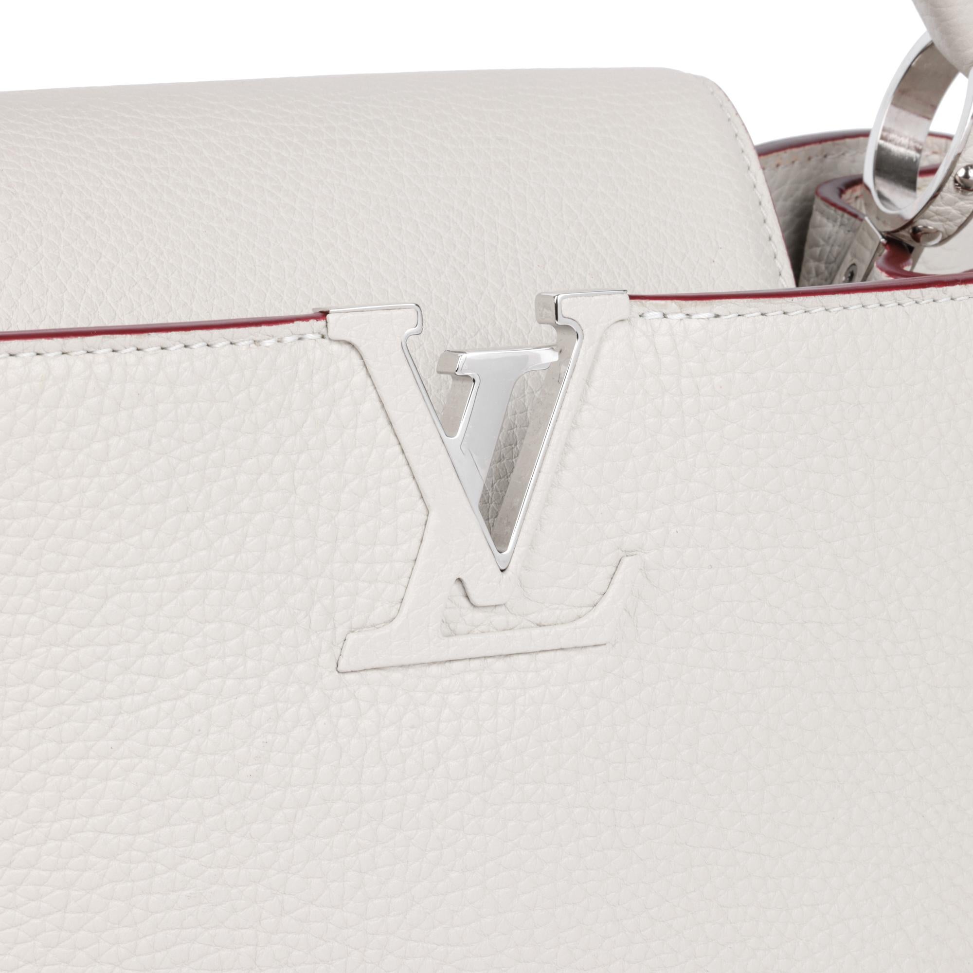 Louis Vuitton - Capucines en cuir taurillon blanc MM en vente 1