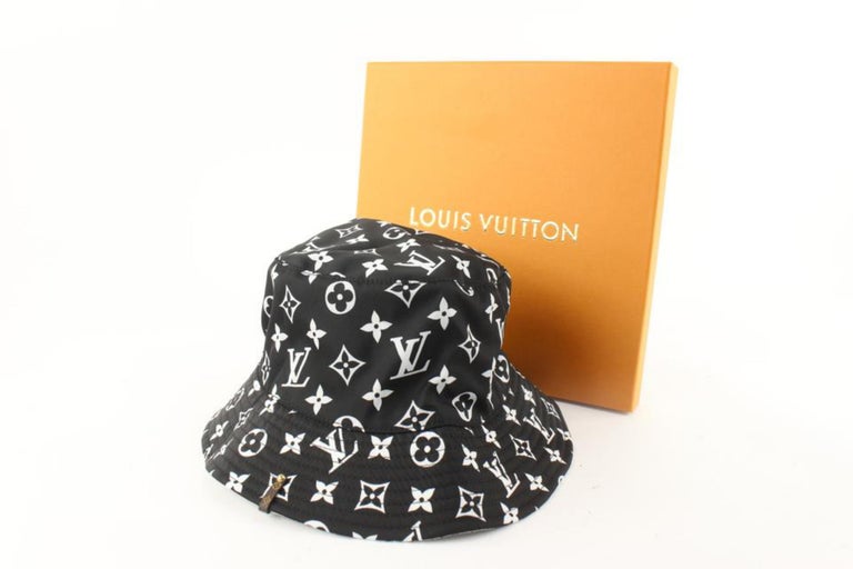 Louis Vuitton White x Black Monogram Bucket Hat Fisherman Cap 1221lv6 at  1stDibs