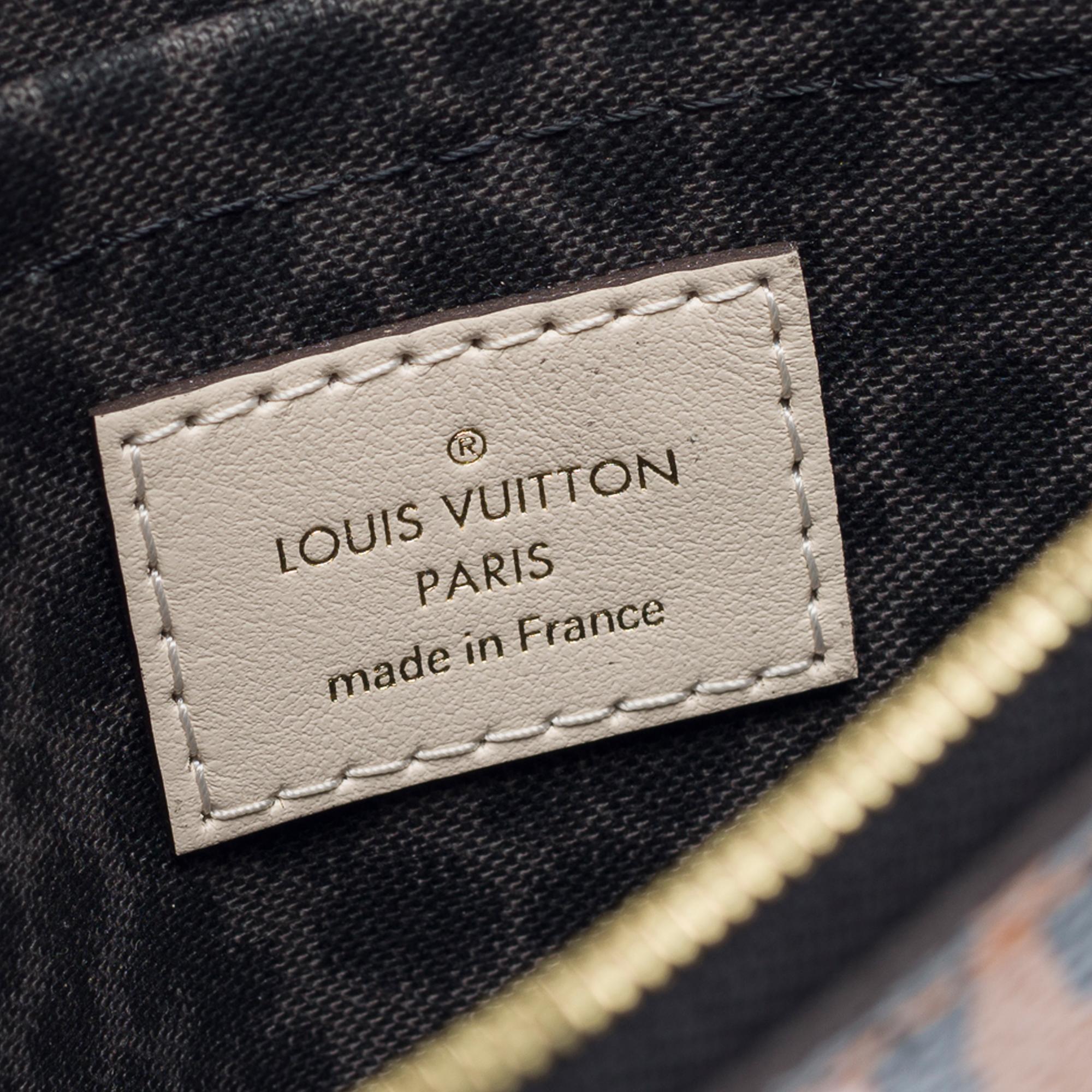 Louis Vuitton pochette Wild At Heart en toile léopard enduite en vente 2