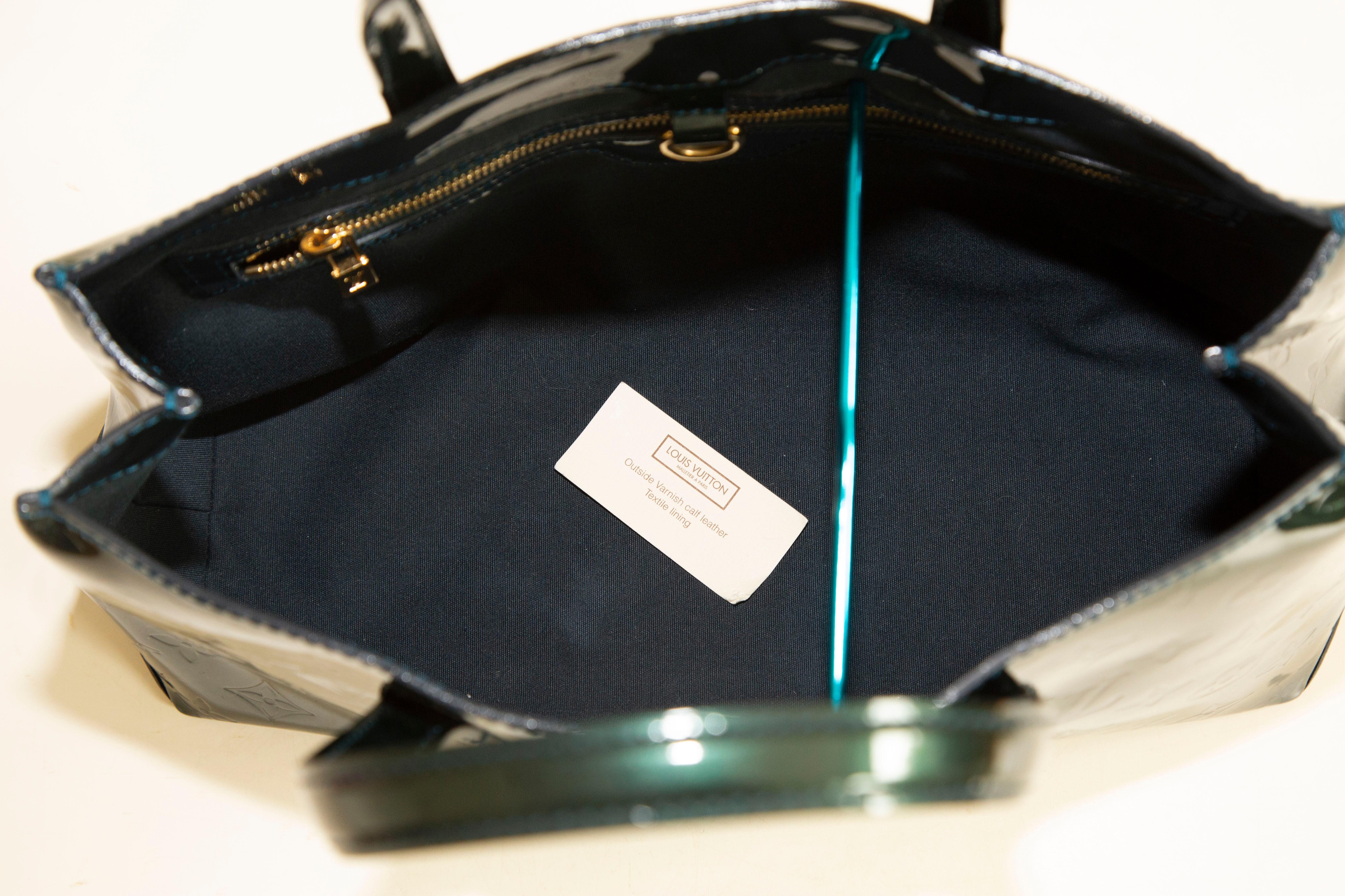 Louis Vuitton Wilshire Bottle Green Patent Leather Top Handle Bag 1990s  For Sale 3