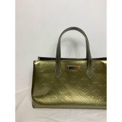 Louis Vuitton Wilshire Lackleder-Handtasche in Grau