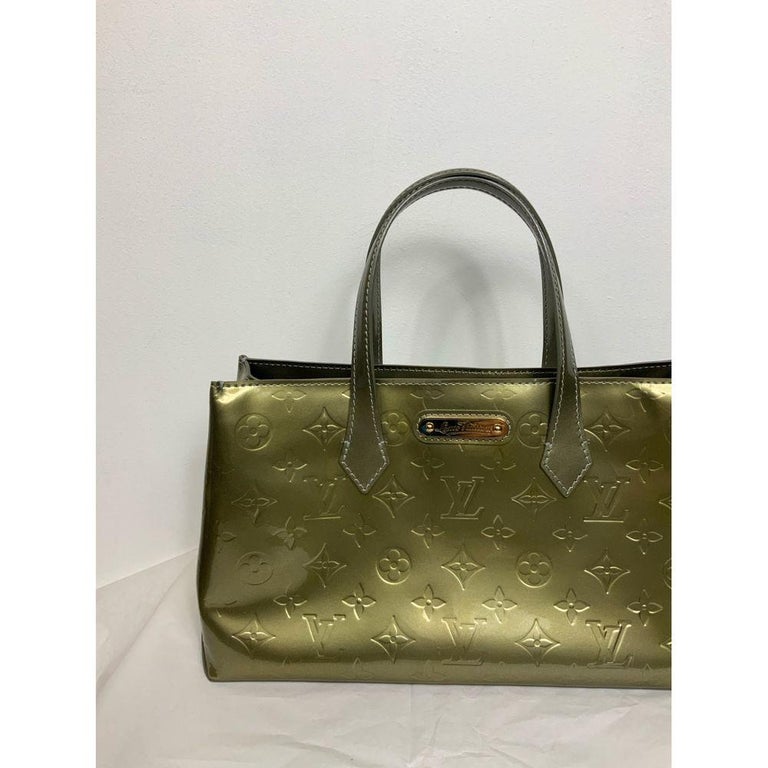 Louis Vuitton Wilshire Patent Leather Handbag in Grey at 1stDibs
