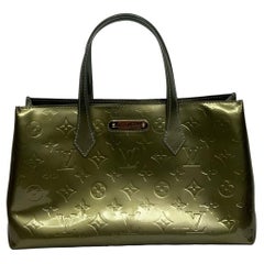 Louis Vuitton Wilshire Lackleder-Handtasche in Grau