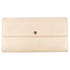 Louis Vuitton Woman Monogram Wallet Patent Leather,  S421