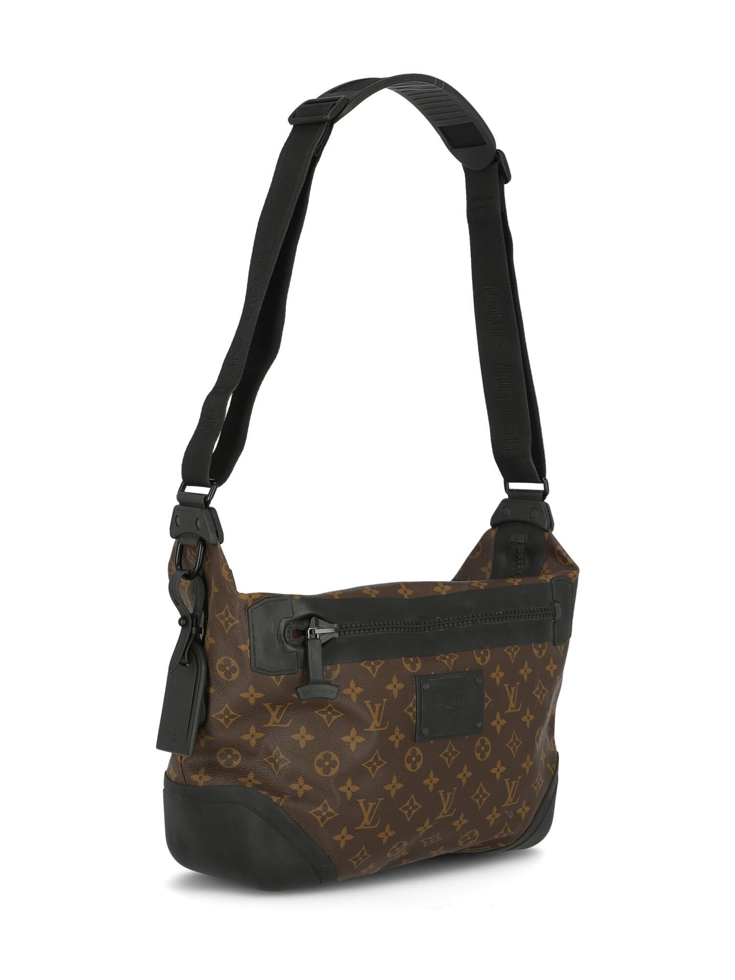 Louis Vuitton Woman Shoulder bag  Black Synthetic Fibers In Fair Condition For Sale In Milan, IT