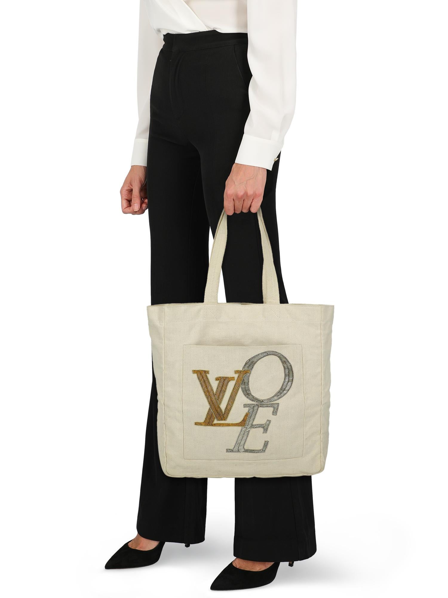 Product Description: From 2007 Collection
Tote bag, fabric, other patterns, front logo, internal zipped pocket, day bag

Includes: N/A

Product Condition: Good
Fabric: visible stains. Embellishment: slightly visible loose parts.
The item is in good