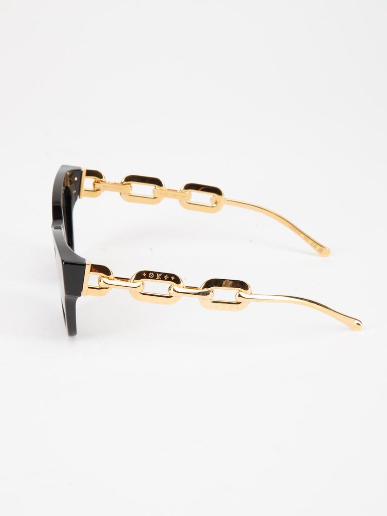 Louis Vuitton, Accessories, Louis Vuitton Lv Edge Cat Eye Black Gold  Sunglasses