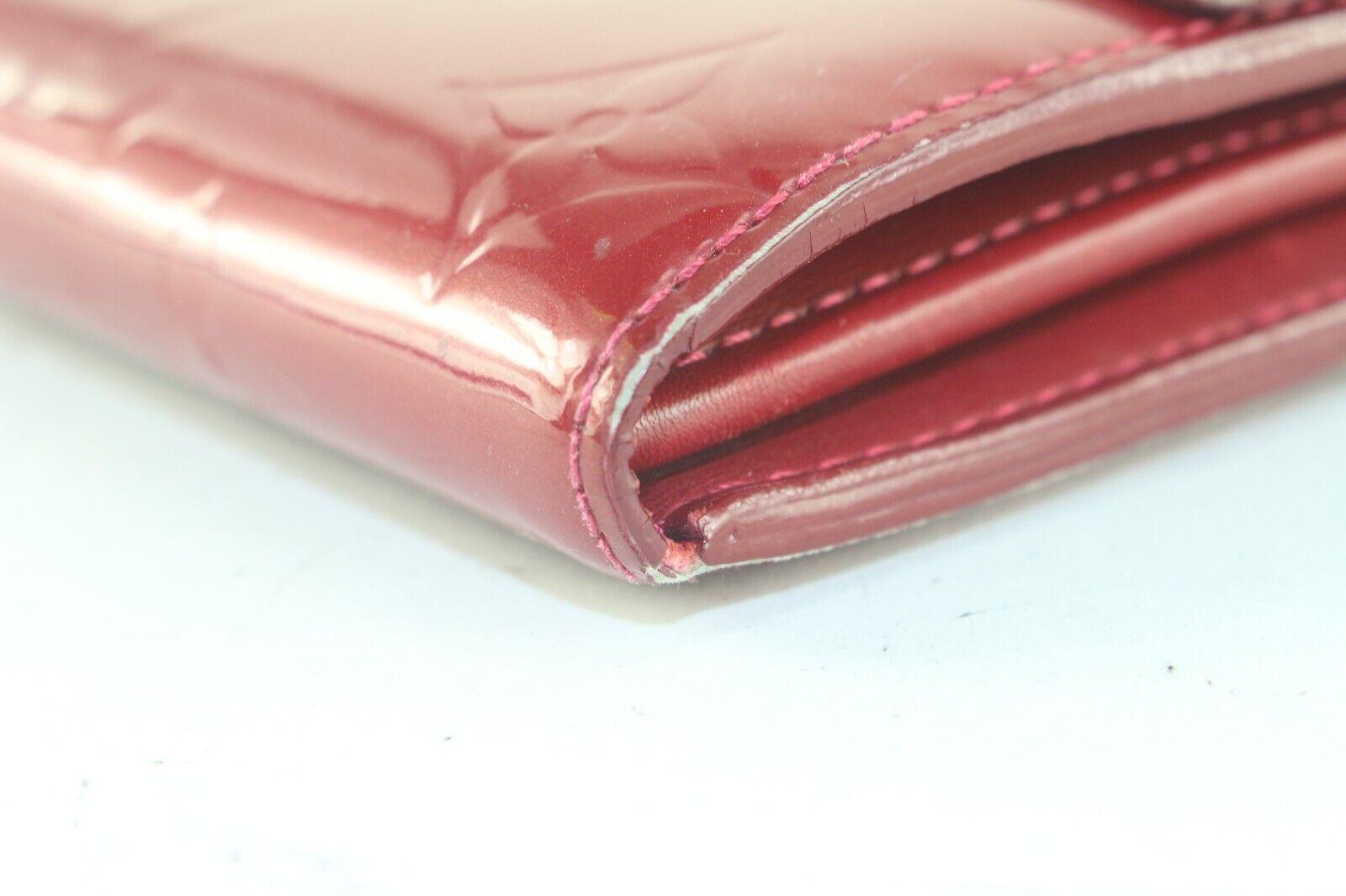 Louis Vuitton portefeuille à rabat long en cuir Sarah Vernis pour femme 3LVS105K en vente 1