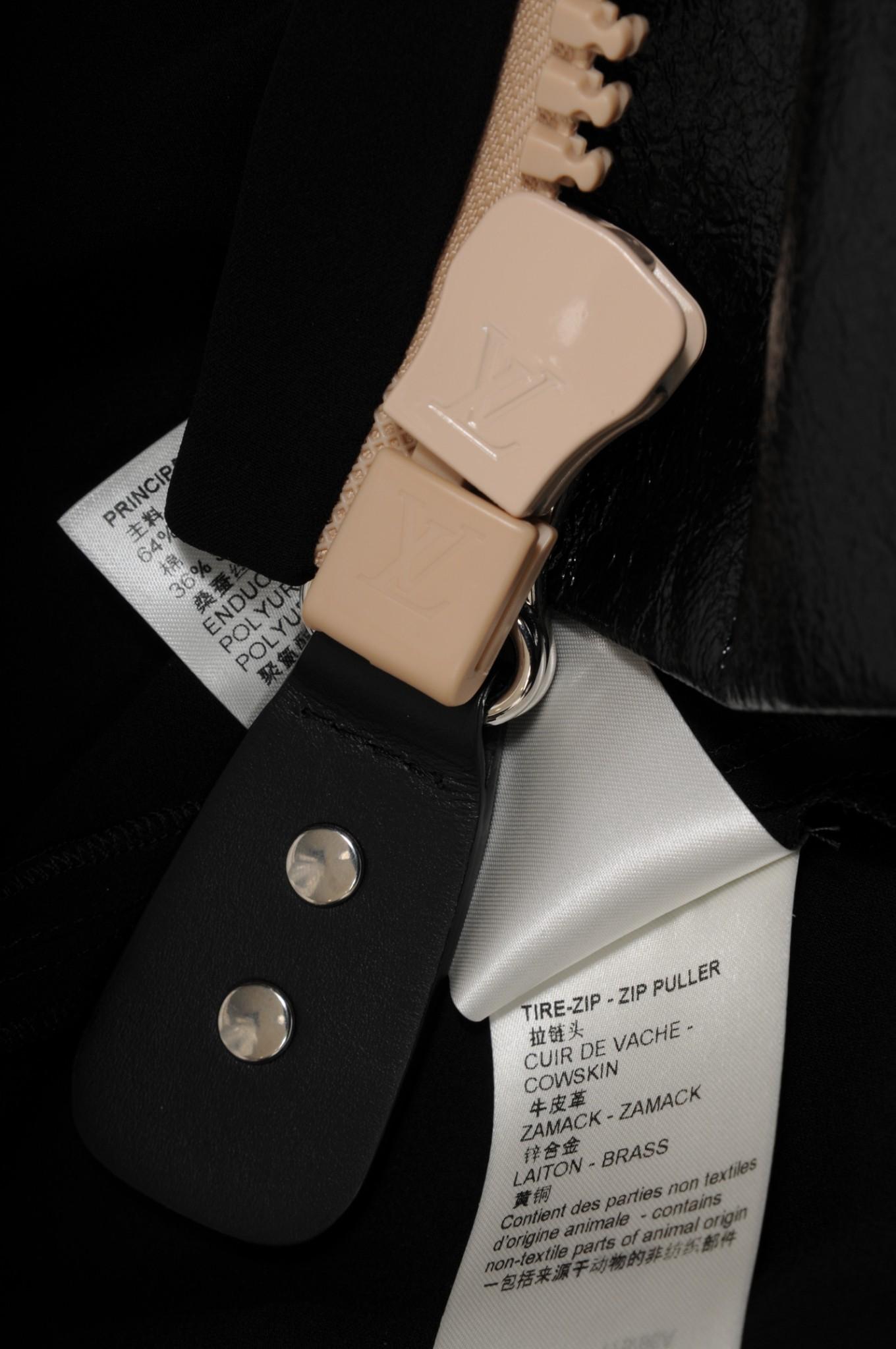 Louis Vuitton Womens SS23 Runway Dress Size FR 36 Black Patch Pockets 1ABDCR For Sale 12