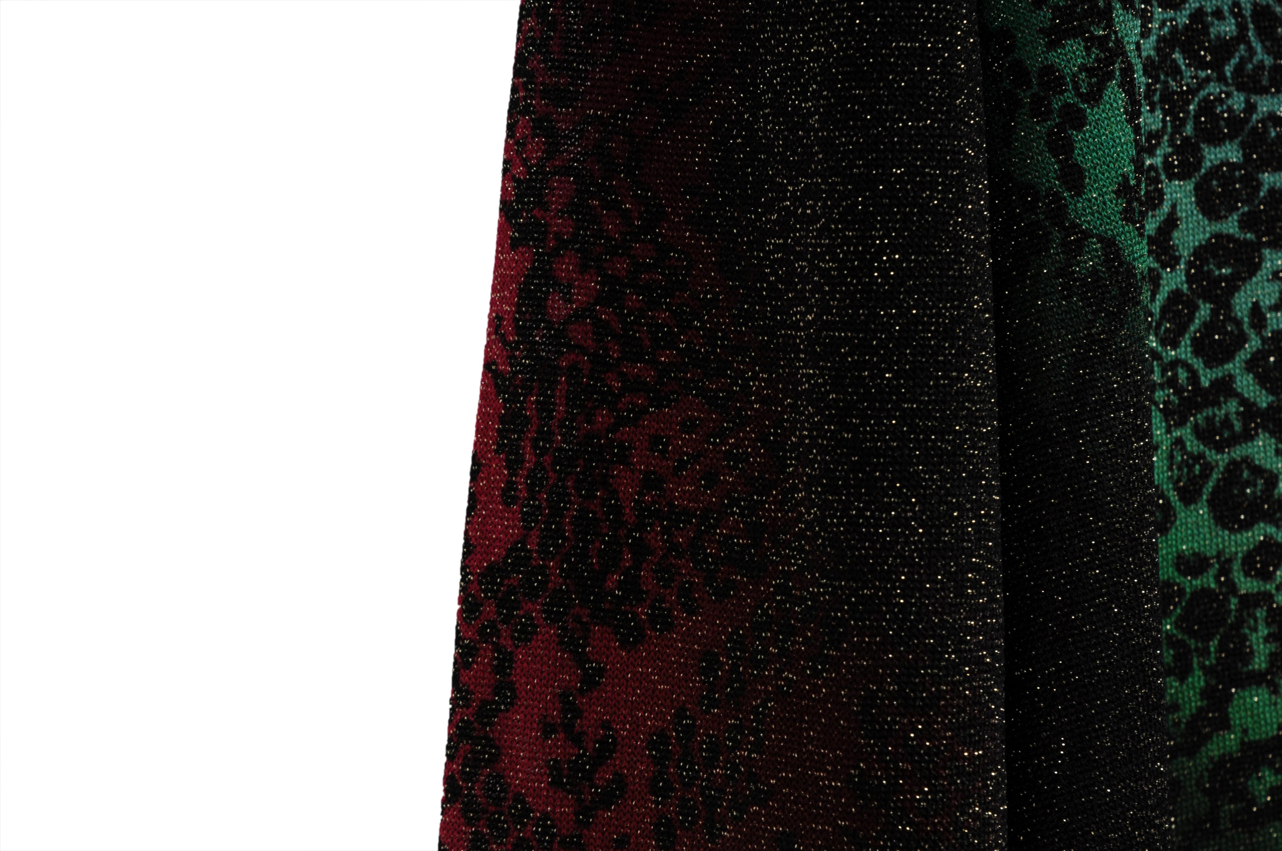 Louis Vuitton Womens V Neck Animal Print Shimmer Sweater Medium Viscose Blend en vente 4